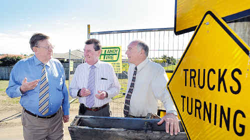 Paul Neville, Mick Kruger and Warren Truss as the Coalition announces major road funding for Hervey Bay. Paul Neville, Mick Kruger and Warren Truss as the Coalition announces major road funding for Hervey Bay.